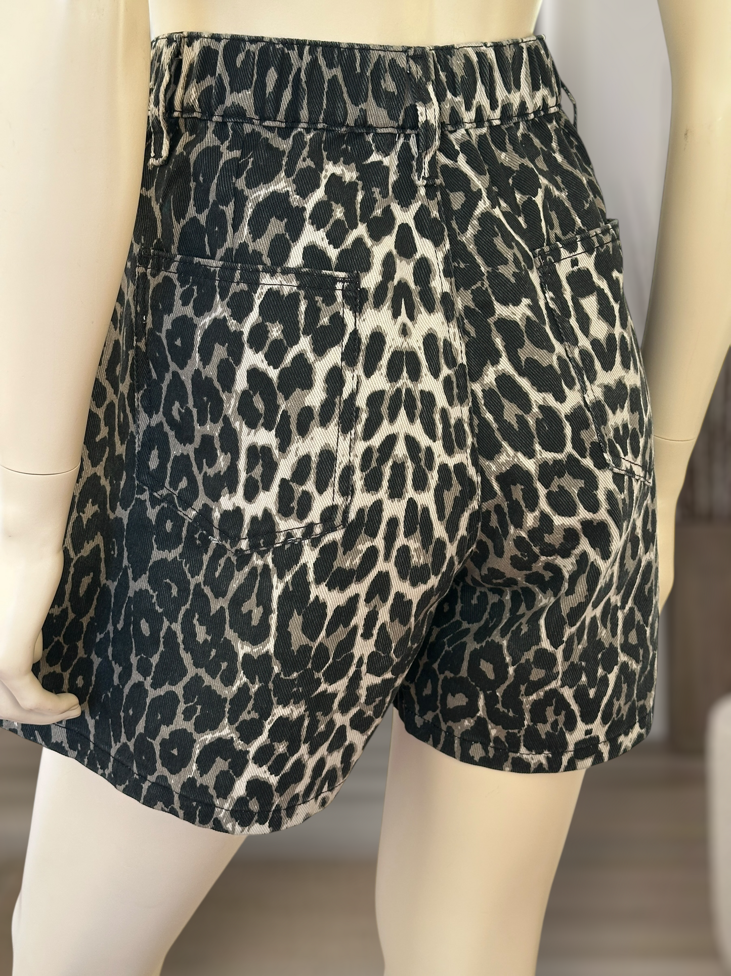 Falda Short Leopardo