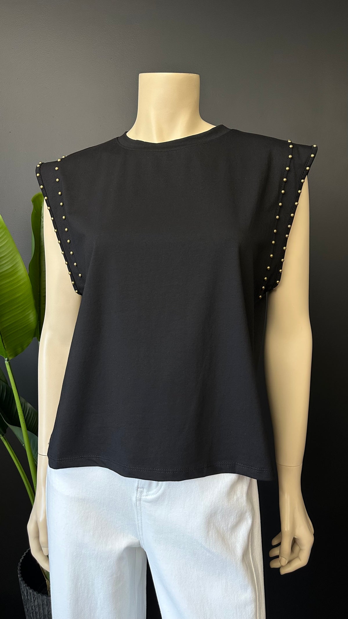 Top con Tachas Metálicas Negro