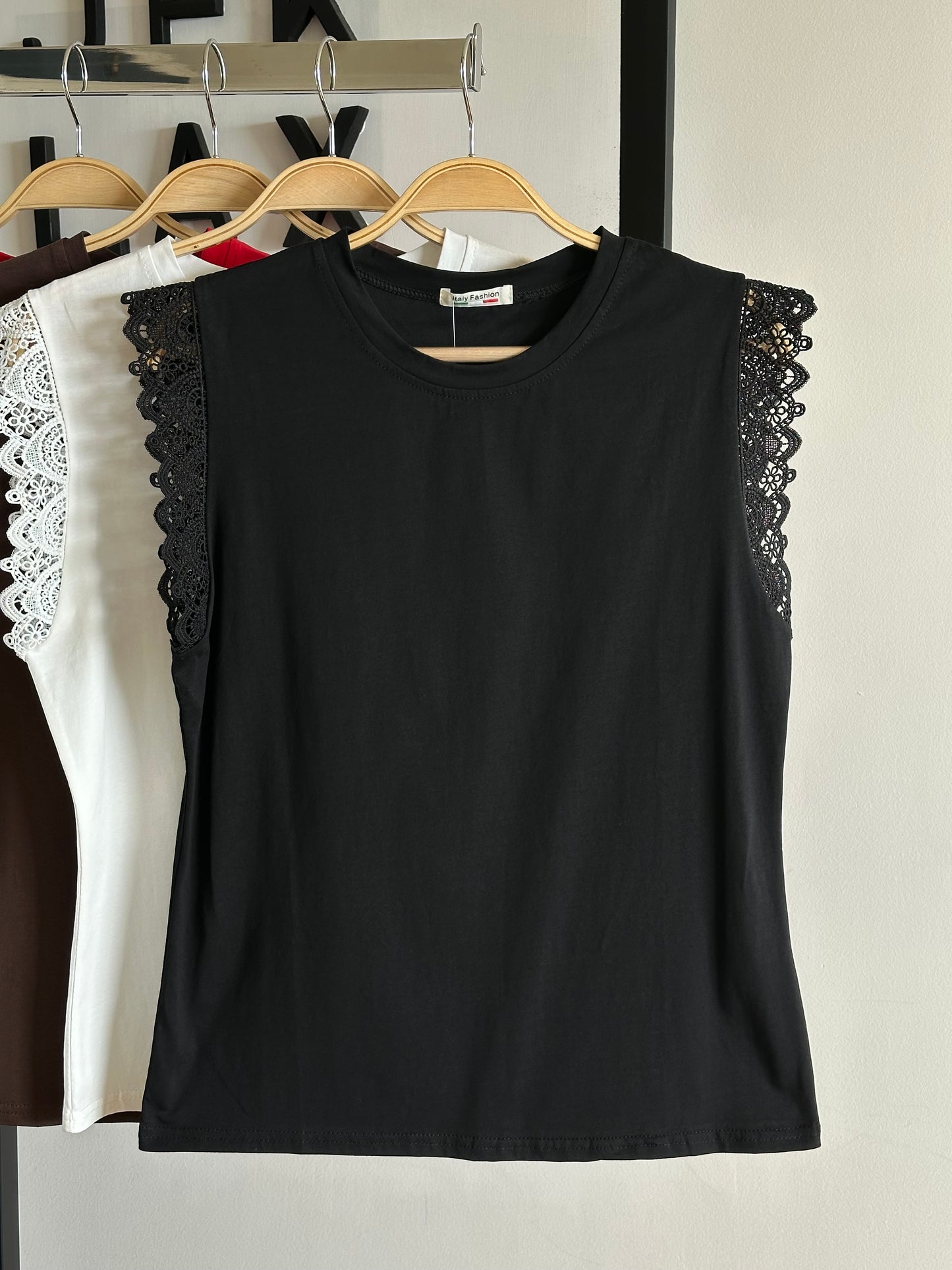 Polera Broderie Negro