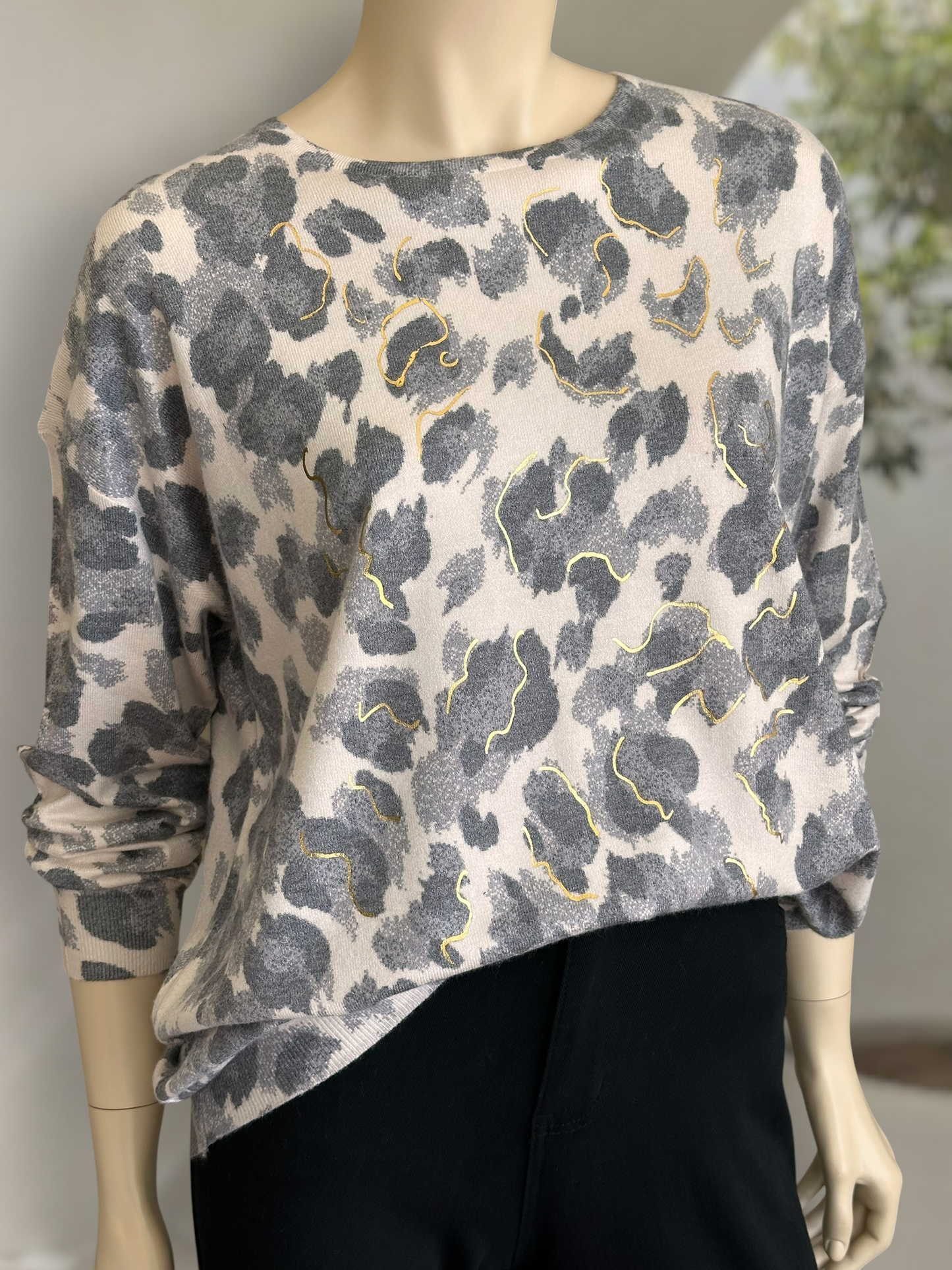 Sweater Leopard Glow Gris
