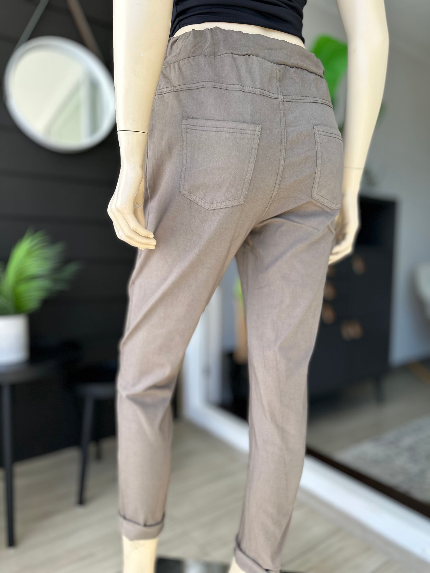 Jogger Gabardina Elasticada Taupe - Italiano