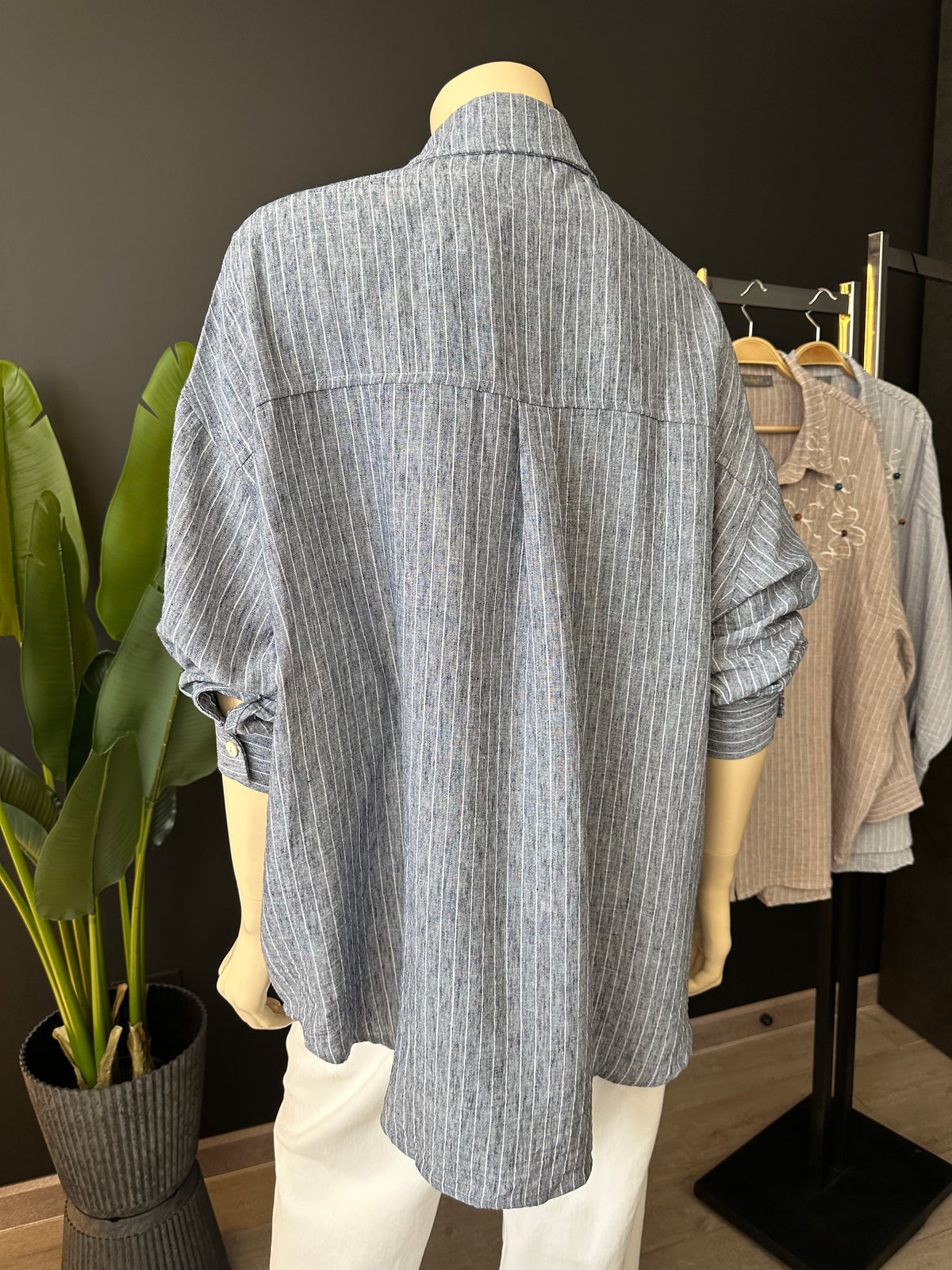 Blusa Plus Size con Bordado Azul