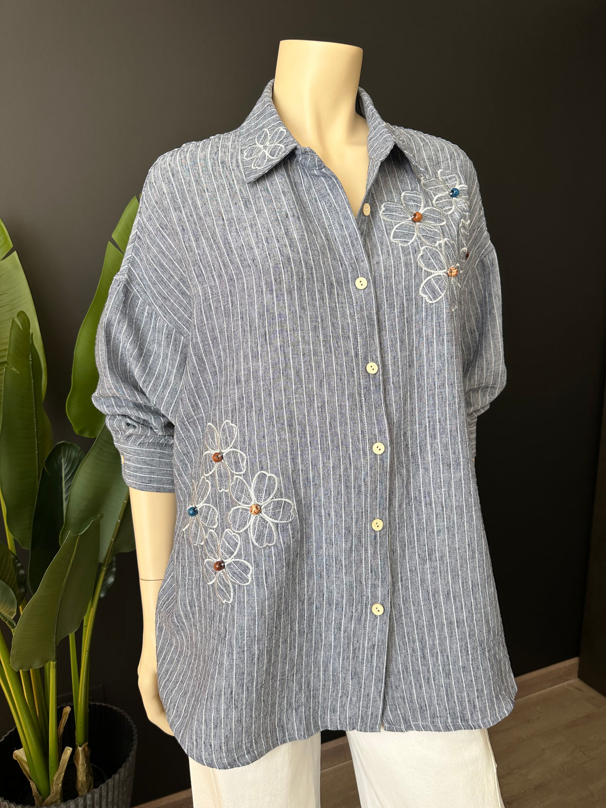 Blusa Plus Size con Bordado Azul