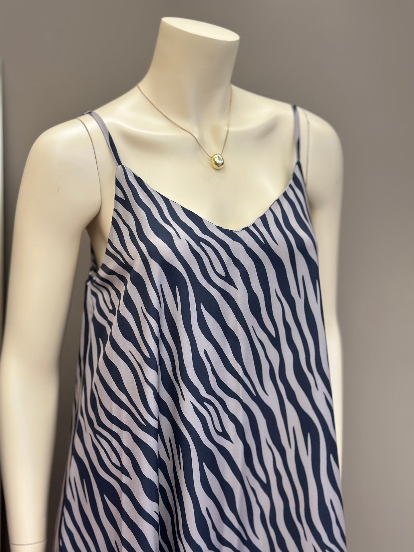 Maxi Vestido Aninal Print Negro Mix