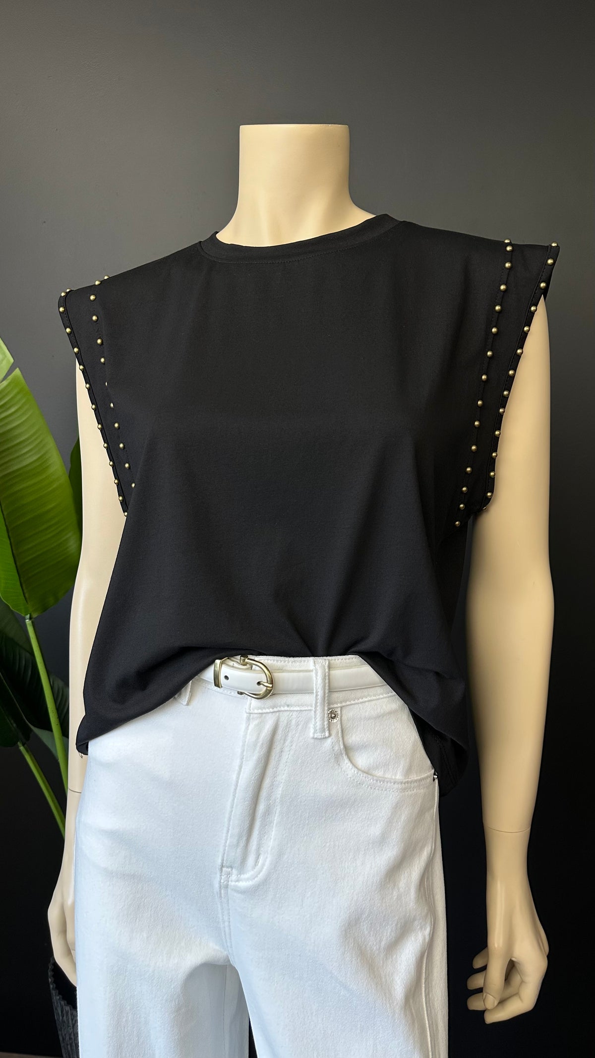Top con Tachas Metálicas Negro
