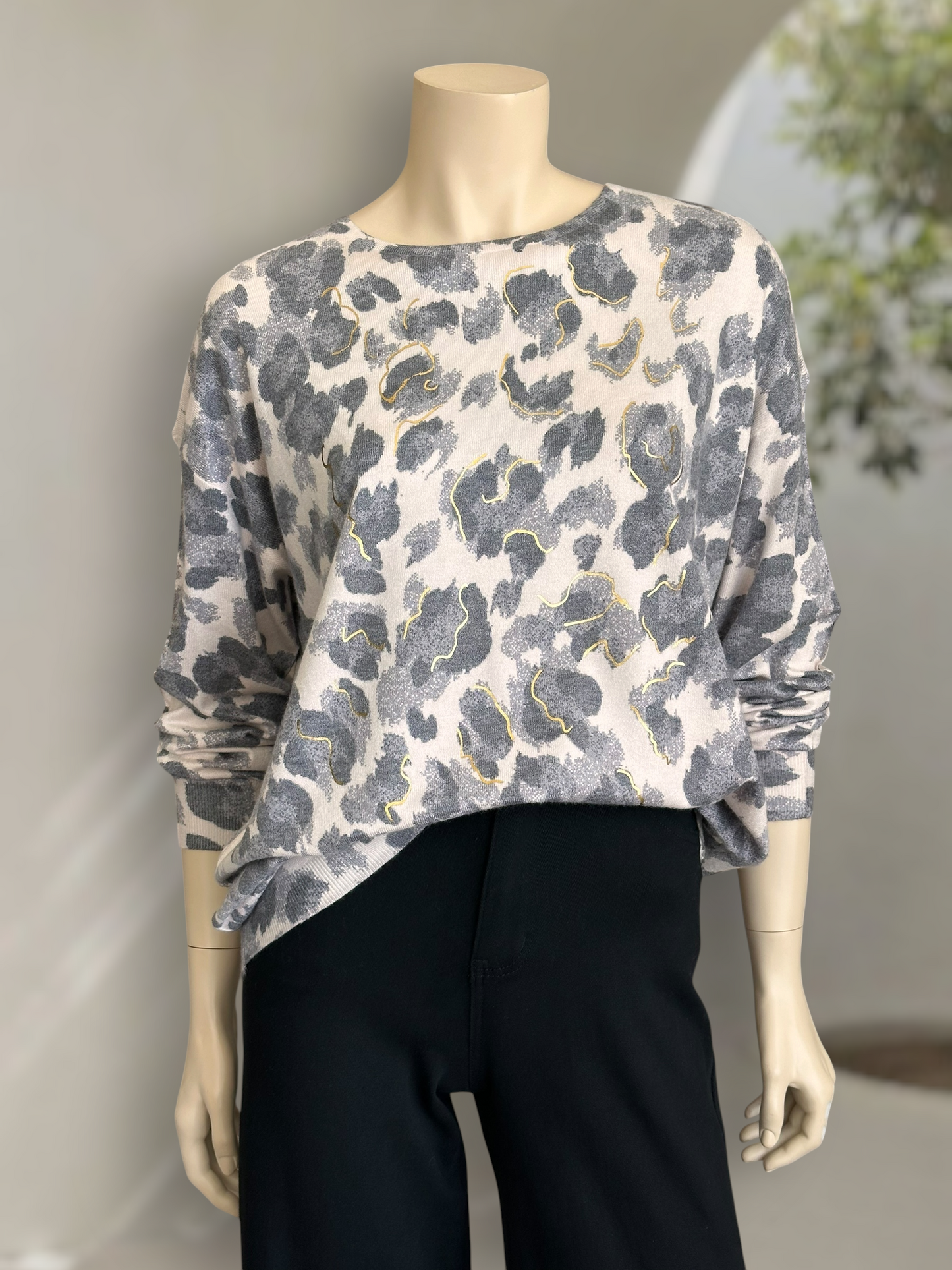 Sweater Leopard Glow Gris