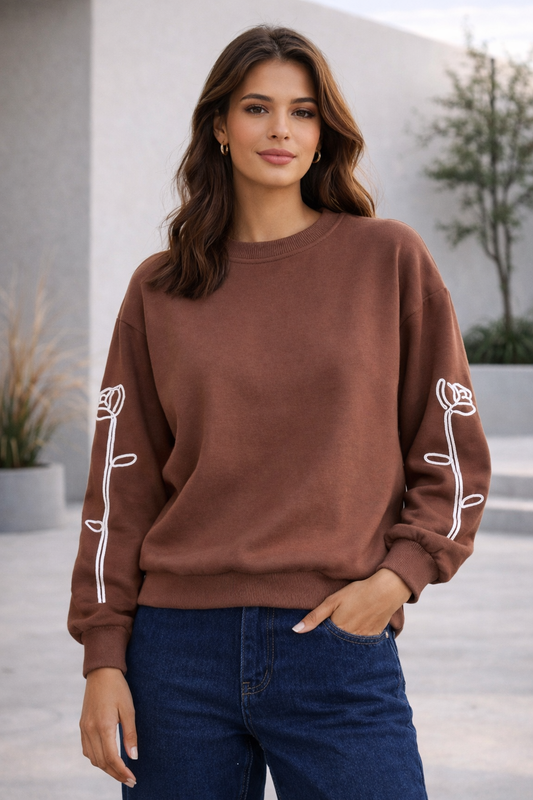 Polerón Flor Bordada Chocolate